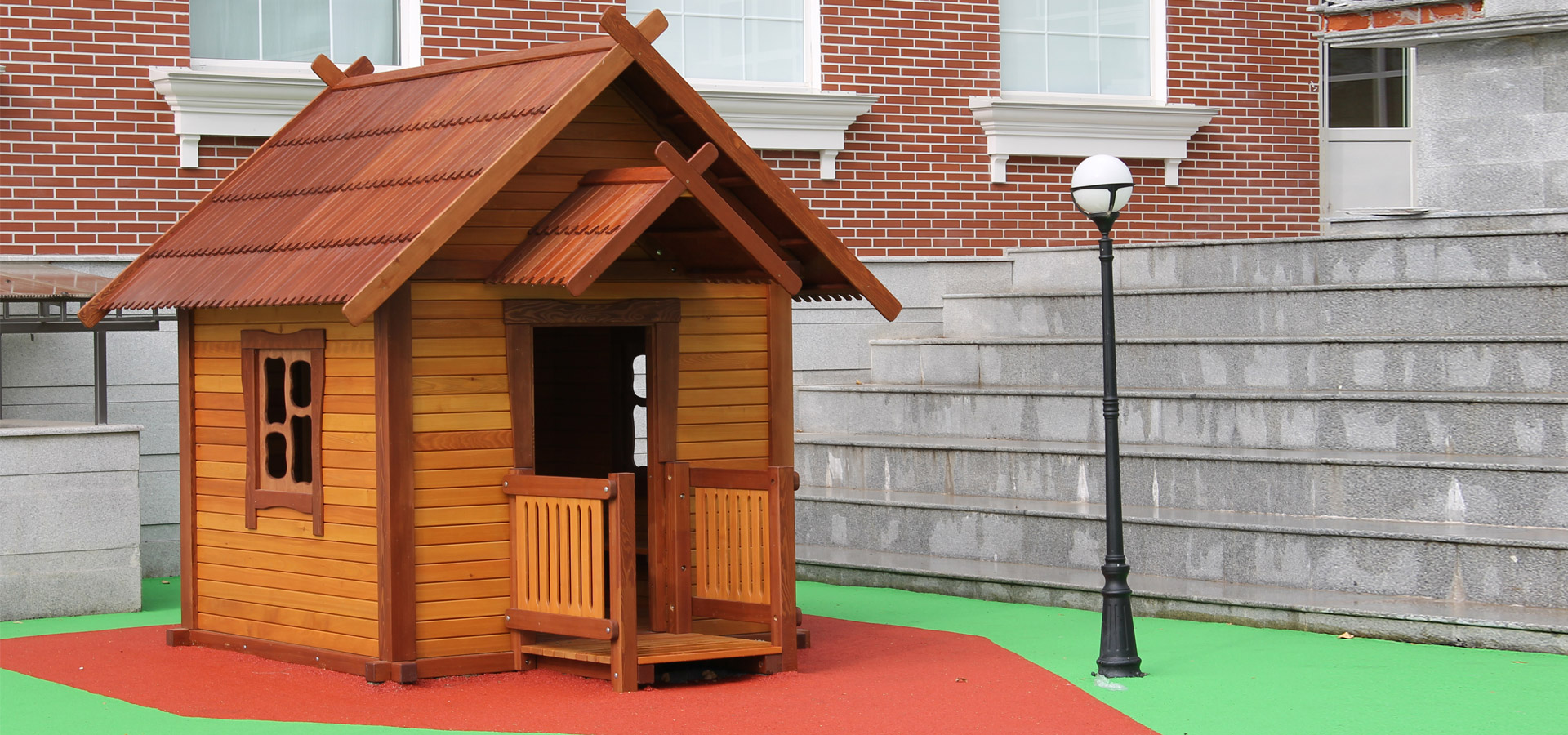 Уютный сказочный домик для детской площадки от СвидЪ